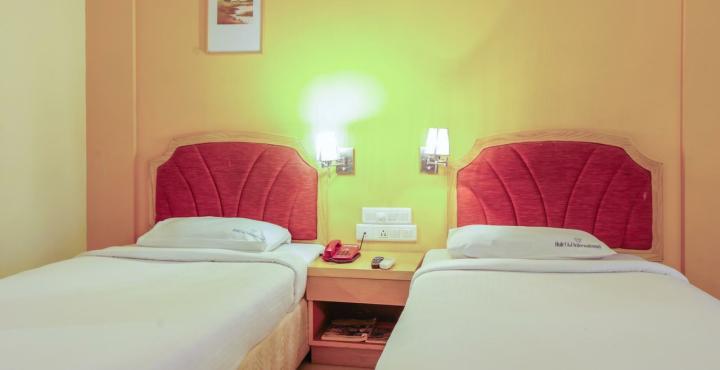 Aj International Hotel Bangalore Luaran gambar