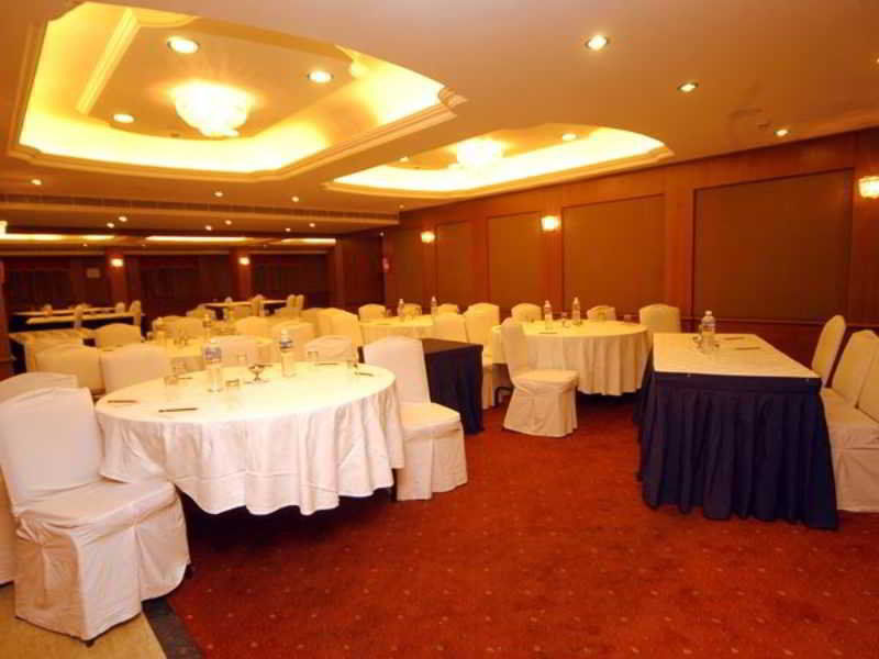 Aj International Hotel Bangalore Luaran gambar